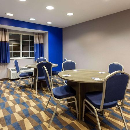 Microtel Inn & Suites By Wyndham Bethel/Danbury Eksteriør billede