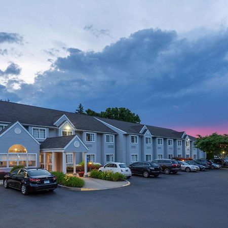 Microtel Inn & Suites By Wyndham Bethel/Danbury Eksteriør billede