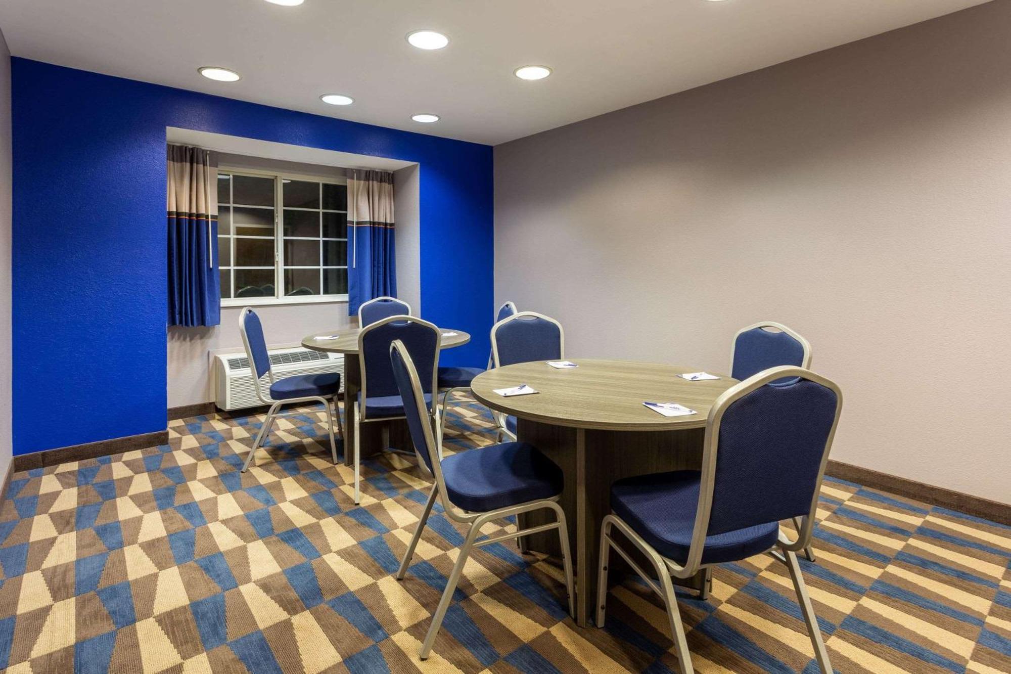 Microtel Inn & Suites By Wyndham Bethel/Danbury Eksteriør billede