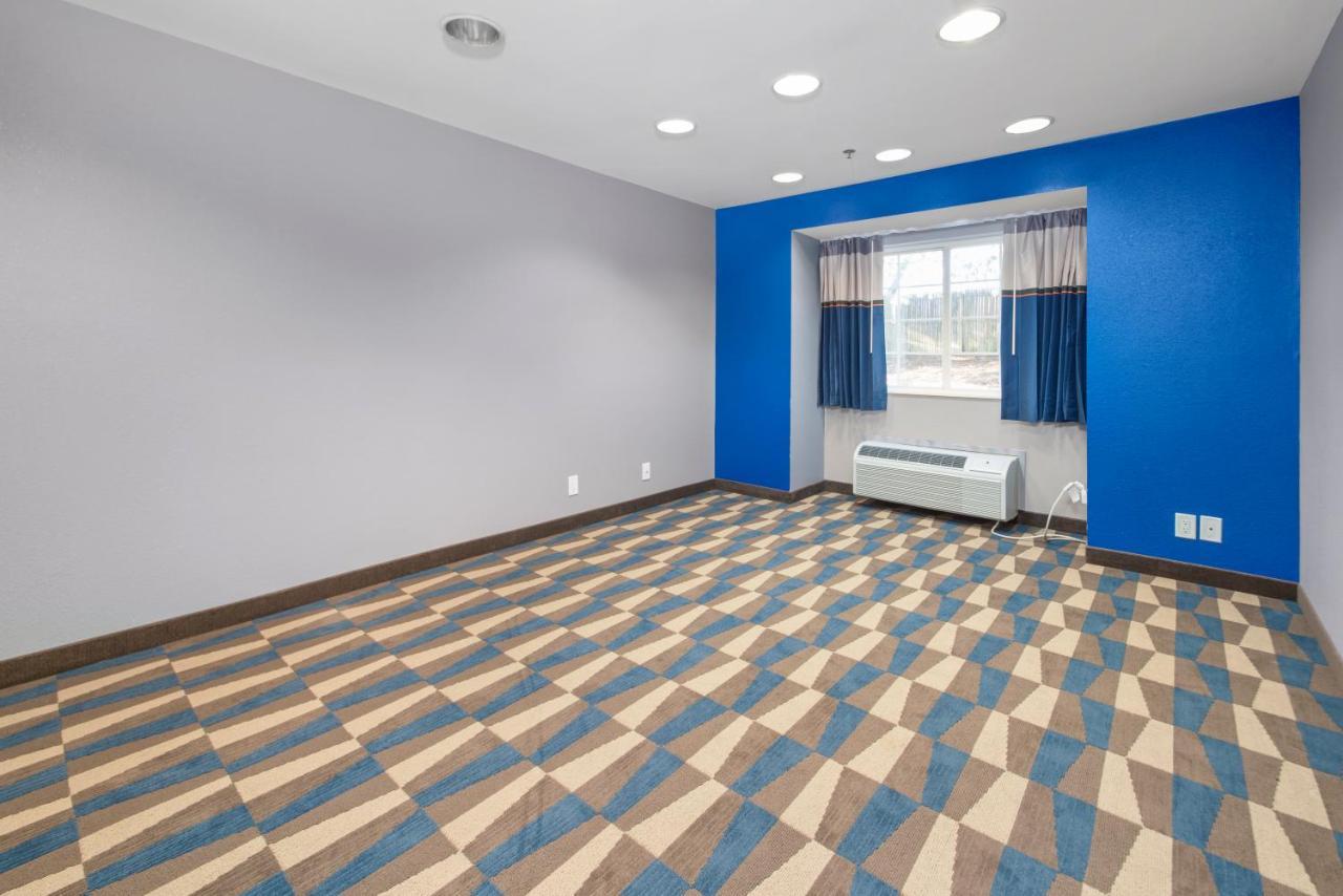 Microtel Inn & Suites By Wyndham Bethel/Danbury Eksteriør billede