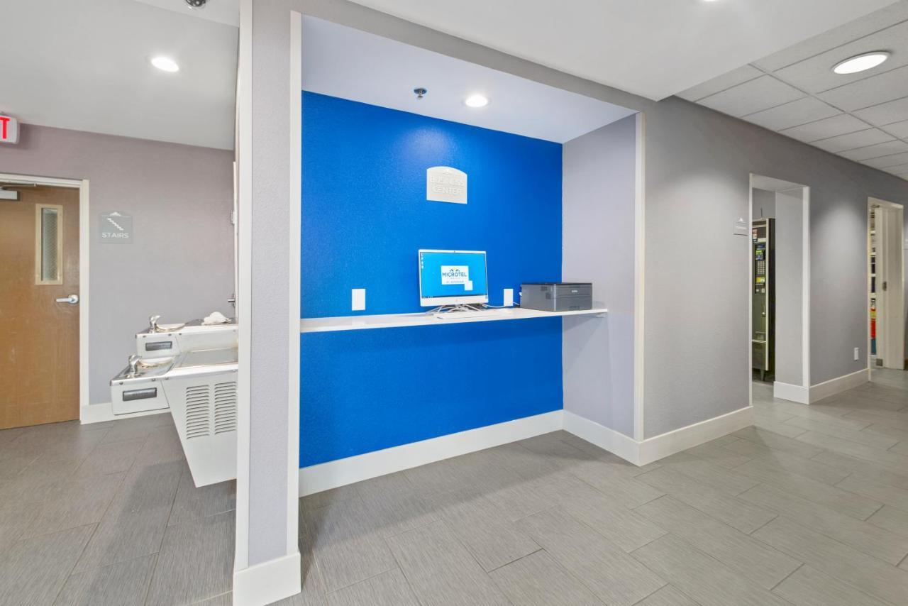 Microtel Inn & Suites By Wyndham Bethel/Danbury Eksteriør billede