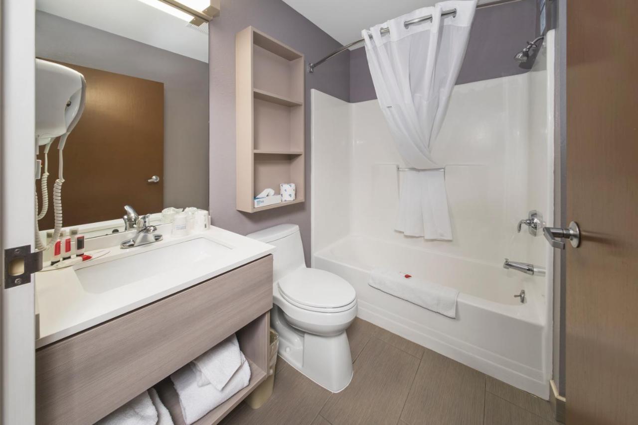 Microtel Inn & Suites By Wyndham Bethel/Danbury Eksteriør billede
