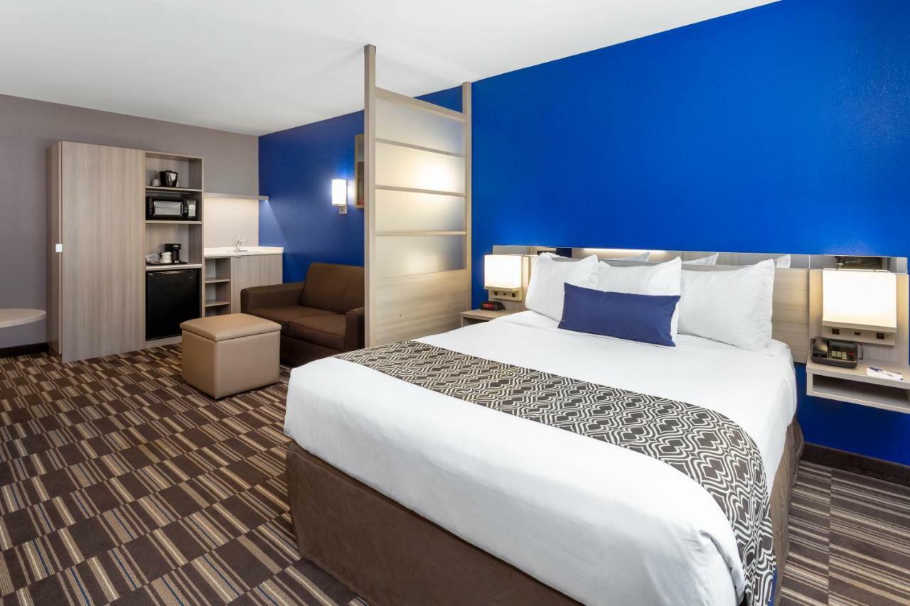 Microtel Inn & Suites By Wyndham Bethel/Danbury Eksteriør billede