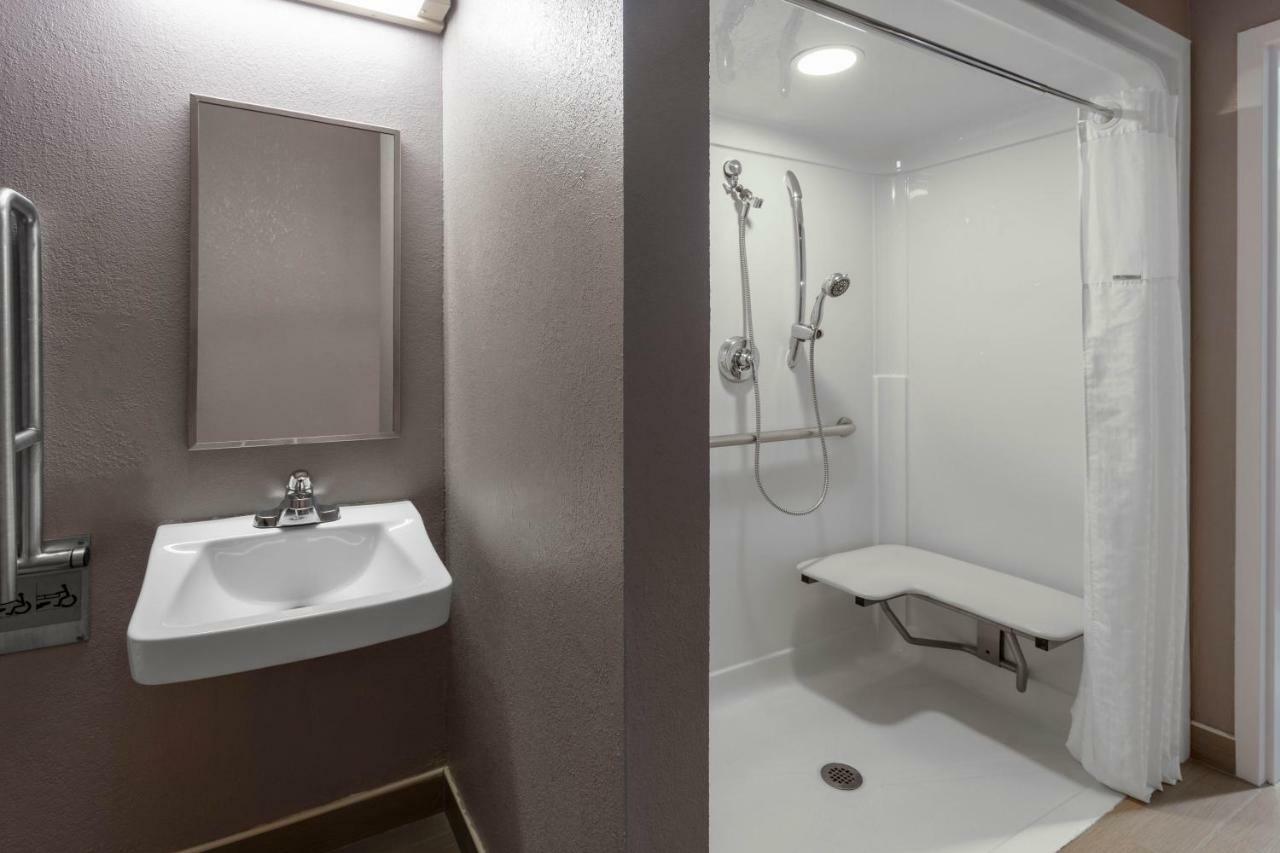Microtel Inn & Suites By Wyndham Bethel/Danbury Eksteriør billede